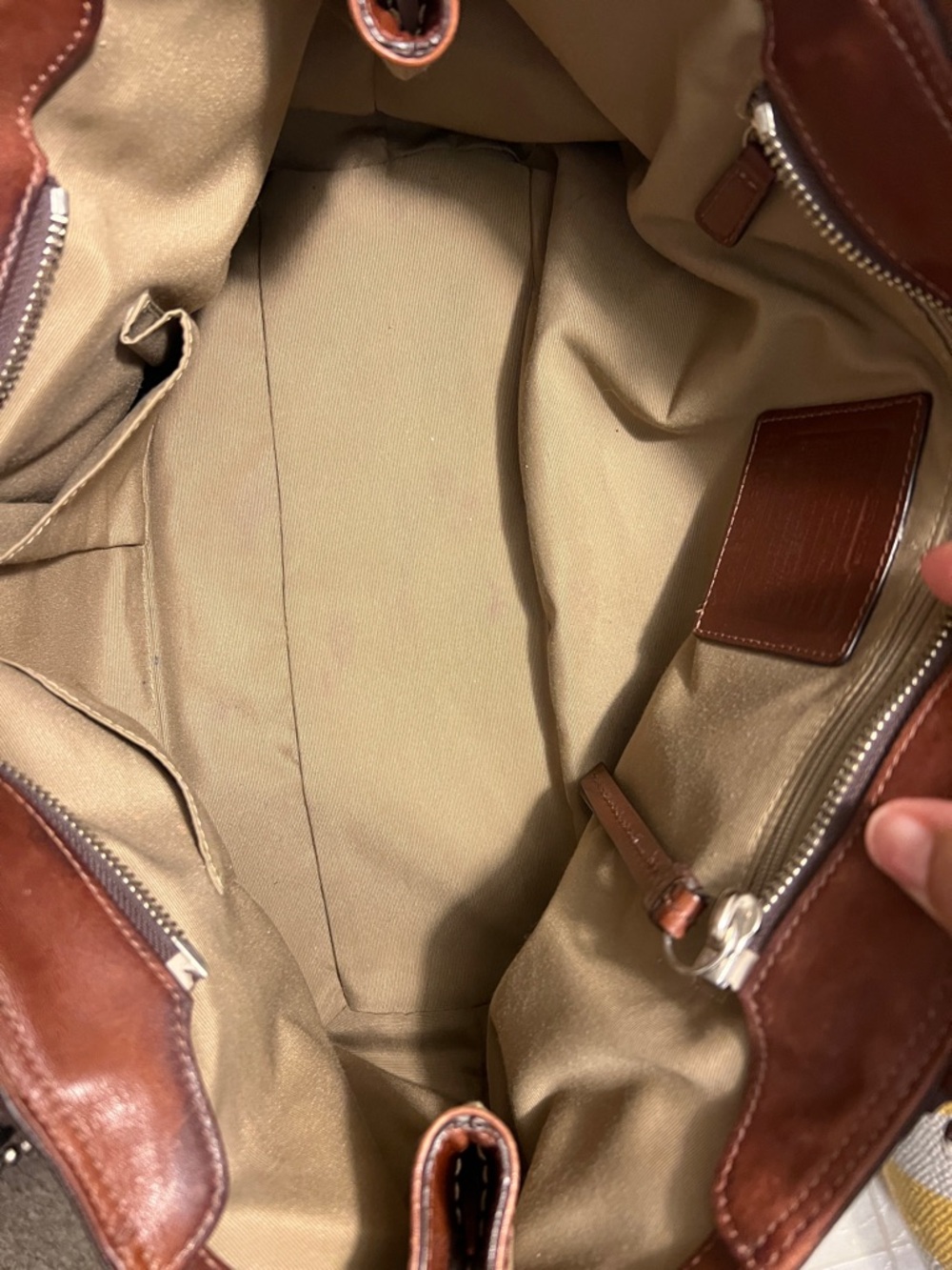 Vintage Coach Hampton Pleated Leather Satchel (style F18792) - Picture 8 of 14